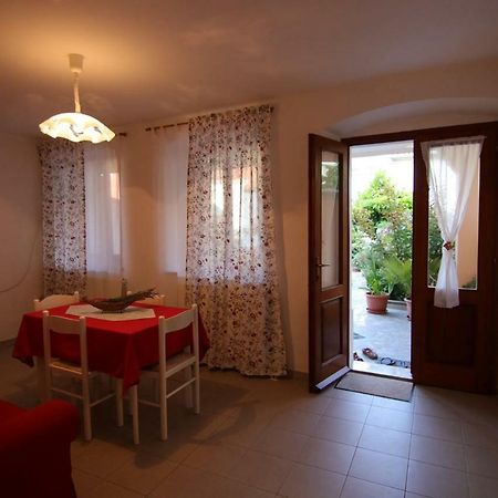 Apartamento App With A Lovely Patio Mali Lošinj Exterior foto